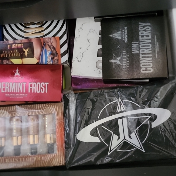 Makeup mystery bundle Retail 320- 350 - Picture 11 of 13
